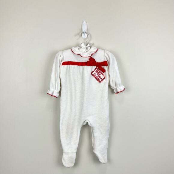 Vintage Carter's Baby's First Christmas Ruffle Footie Medium 12-18 lbs - Picture 1 of 8
